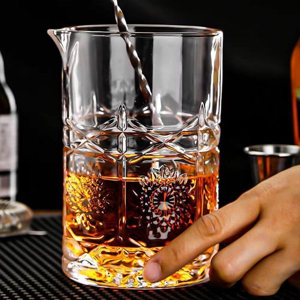 Змішувальний стакан Vintage Bar House для змішування коктейлів з носиком 700 мл BH-MxGlVin-700 фото